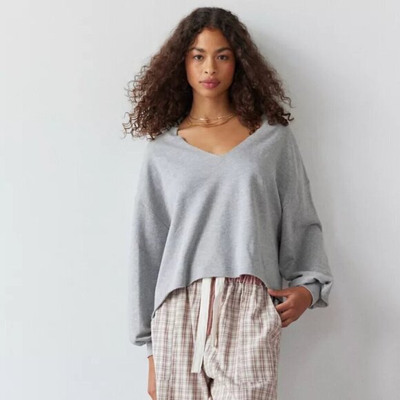 NWT UO Out From Under Oversized Balloon Sleeve Grey Sweatshirt - Picture 2 of 5
